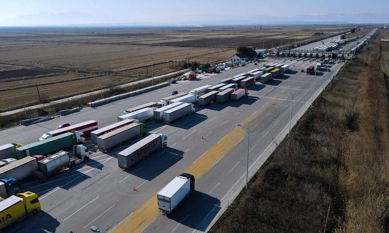 Η στροφή σε πράσινα καύσιμα καθυστερεί λόγω αύξησης των οδικών μεταφορών