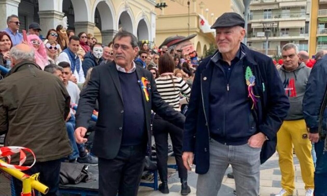 «Ζωή και κότα» για τον αιώνιο καρναβαλιστή