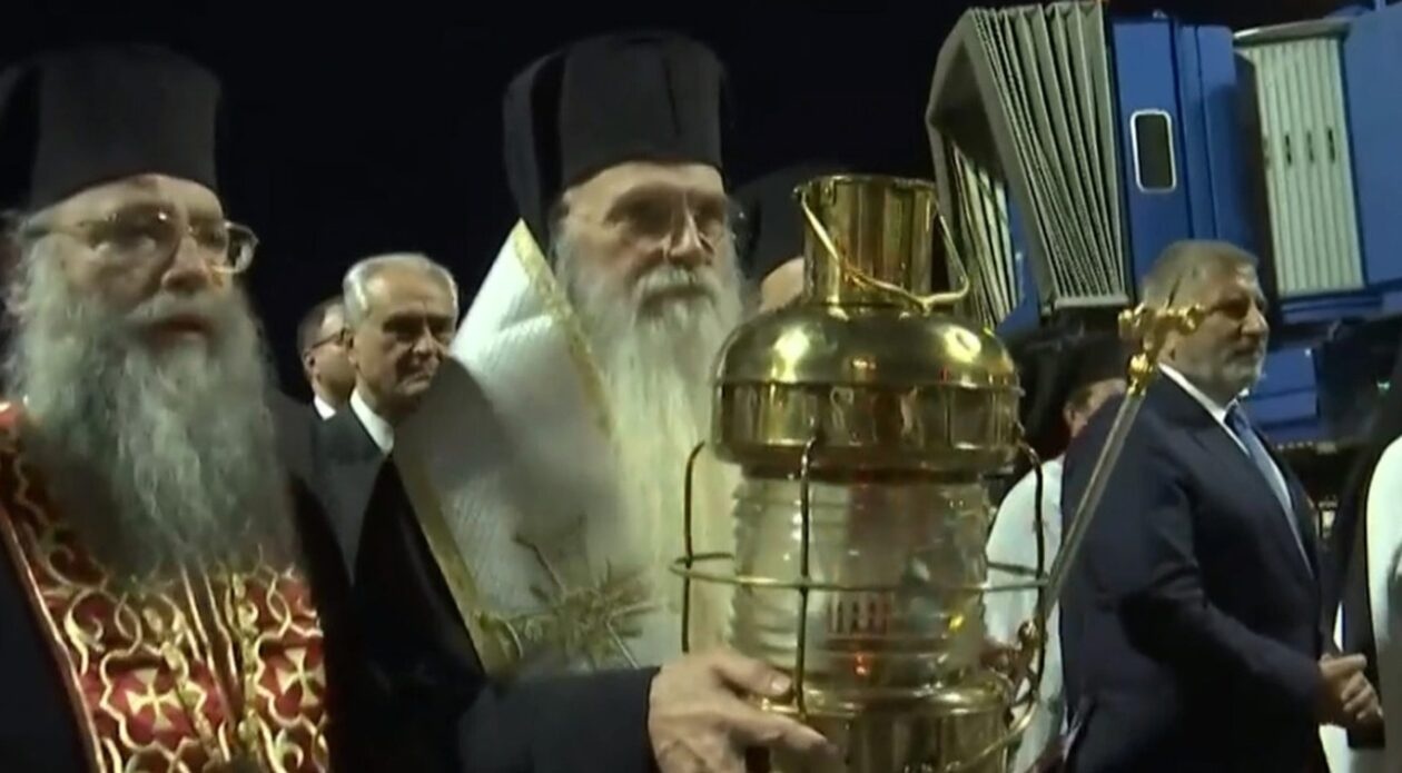 Δεύτε λάβετε φως, εκ του ανεσπέρου φωτός