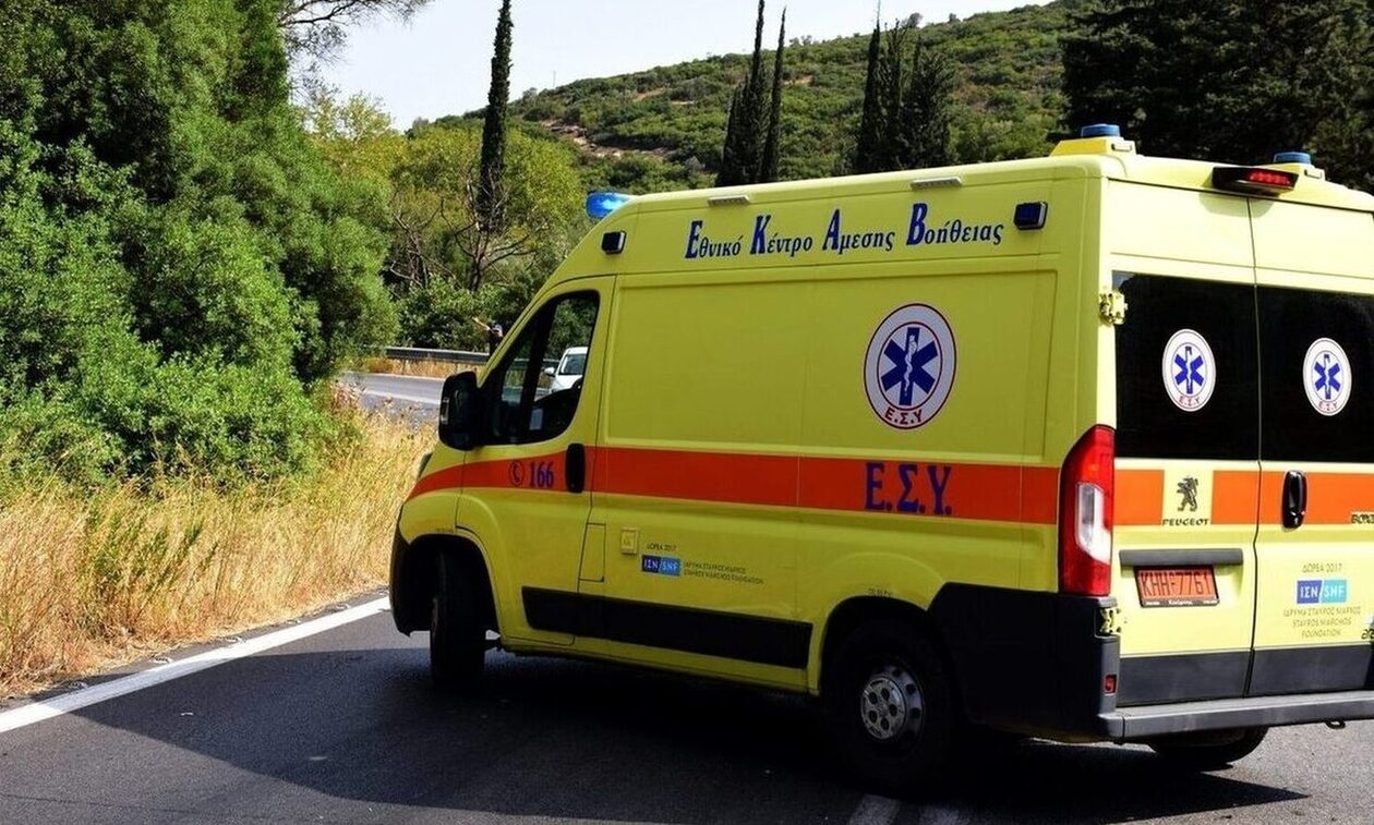 Κατερίνη: Τουριστικό λεωφορείο συγκρούστηκε με Ι.Χ. - Δύο άνδρες χωρίς τις αισθήσεις τους