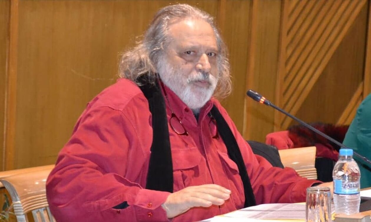 Πέθανε ο Γιώργος Αντωνακάκης