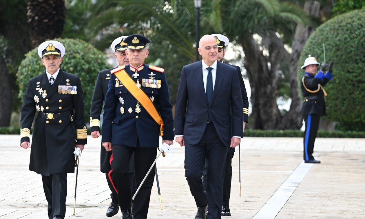 Κωνσταντίνος Φλώρος: «Ο Άγιος Νικόλαος να είναι πάντα άγρυπνος φύλακας της Ελλάδας»