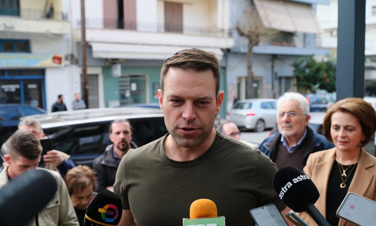 Ο πρόεδρος – νάρκισσος έκανε έφοδο