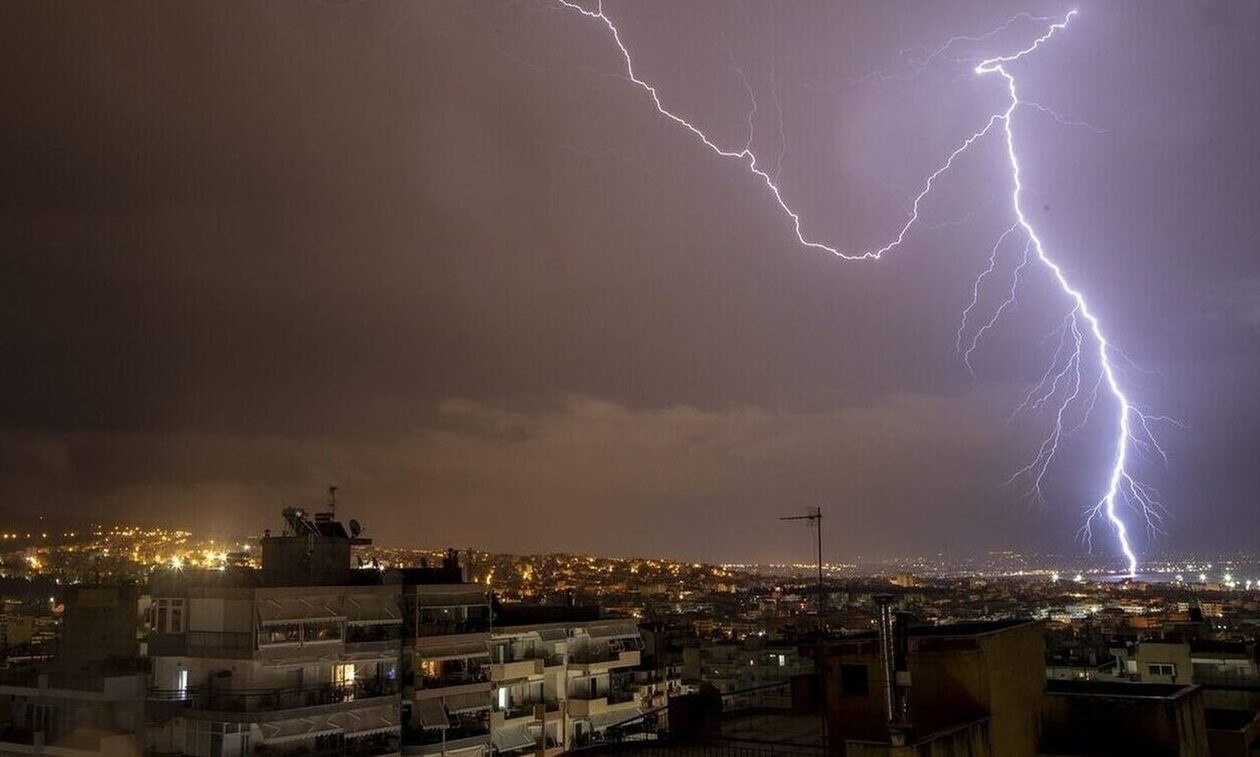 Καιρός - Σάκης Αρναούτογλου: Έρχονται ισχυρές καταιγίδες και χιόνια - Πού χρειάζεται προσοχή