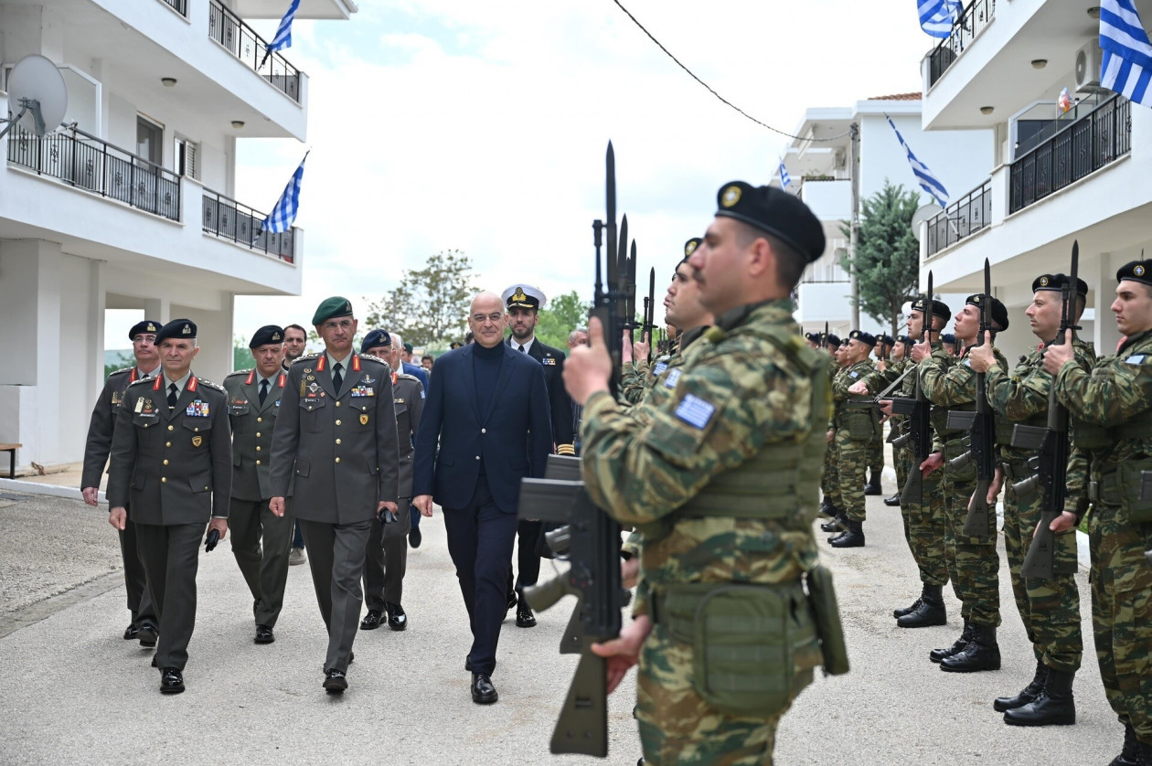 Ορεστιάδα: Παραδόθηκαν νέες κατοικίες στα στελέχη των Ενόπλων Δυνάμεων παρουσία του Νίκου Δένδια