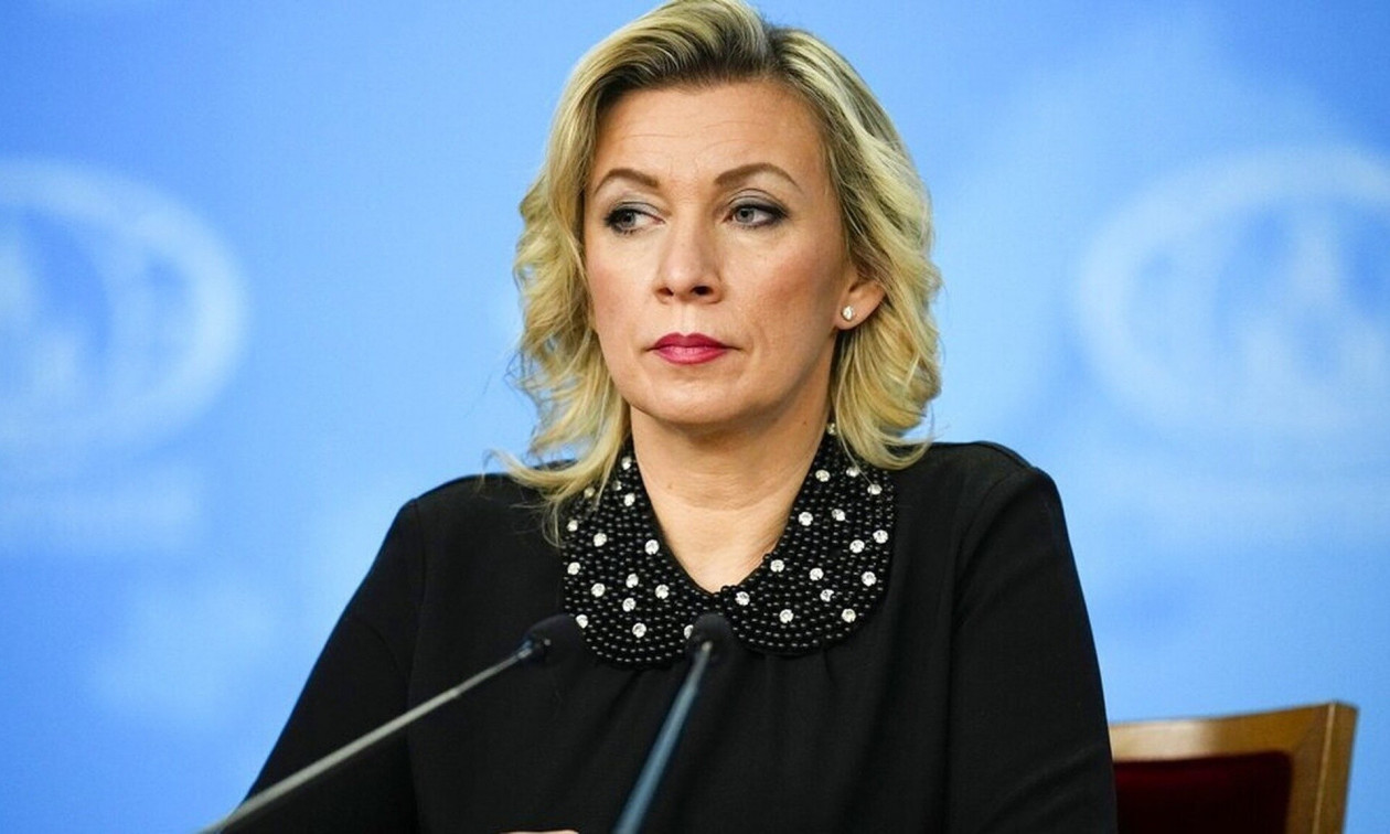 «Αηδόνια της Μόσχας στο ηλιοβασίλεμα»: Η Μαρία Ζαχάροβα αναδεικνύει τη ρομαντική πλευρά της