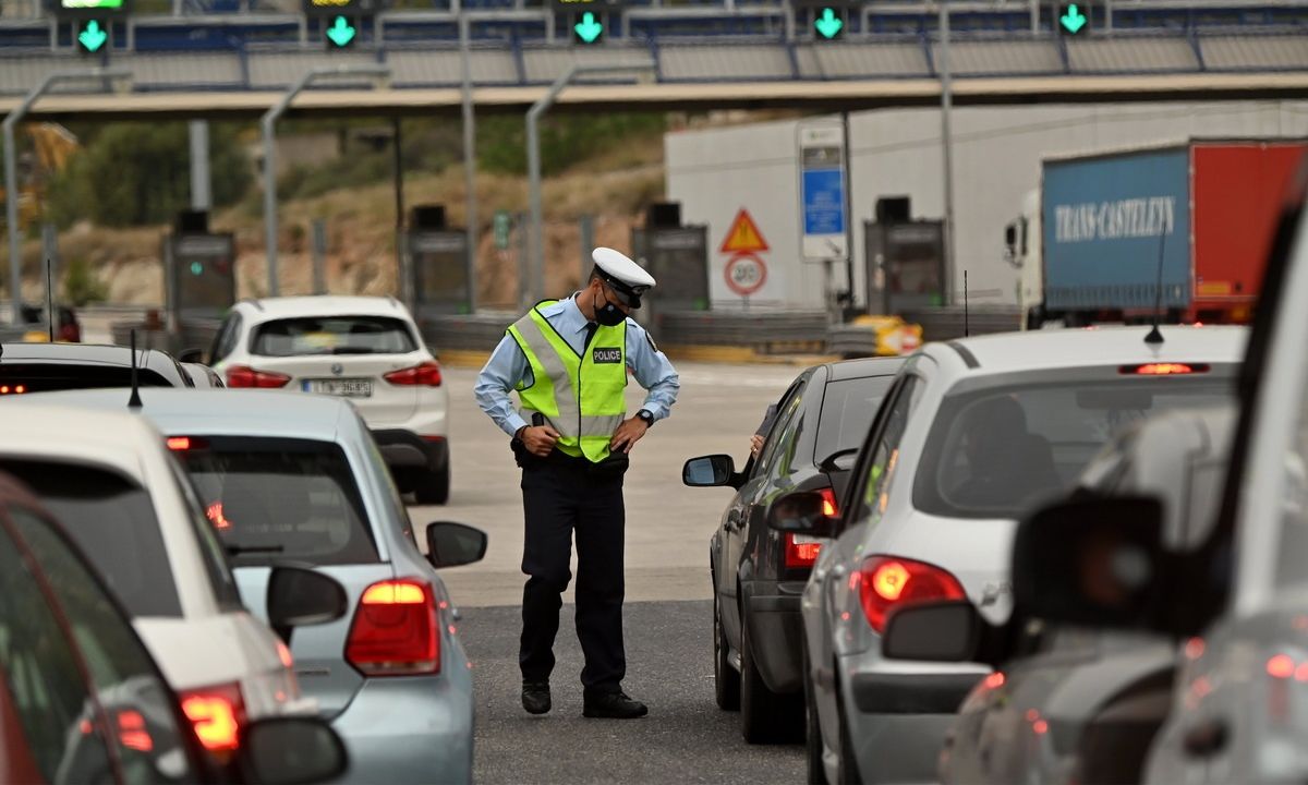 Αυξημένα μέτρα της Τροχαίας σε όλη την επικράτεια κατά τον εορτασμό της 28ης Οκτωβρίου