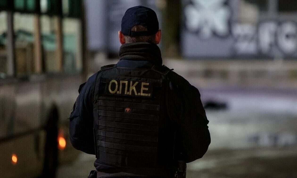 Πάτρα: 30 Ρομά επιτέθηκαν σε αστυνομικό, τον γρονθοκόπησαν και τον... δάγκωσαν