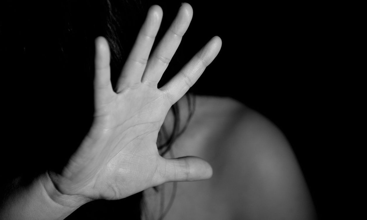 Ηλεία: 15χρονη κατήγγειλε τον πρώην σύντροφό της για βιασμό