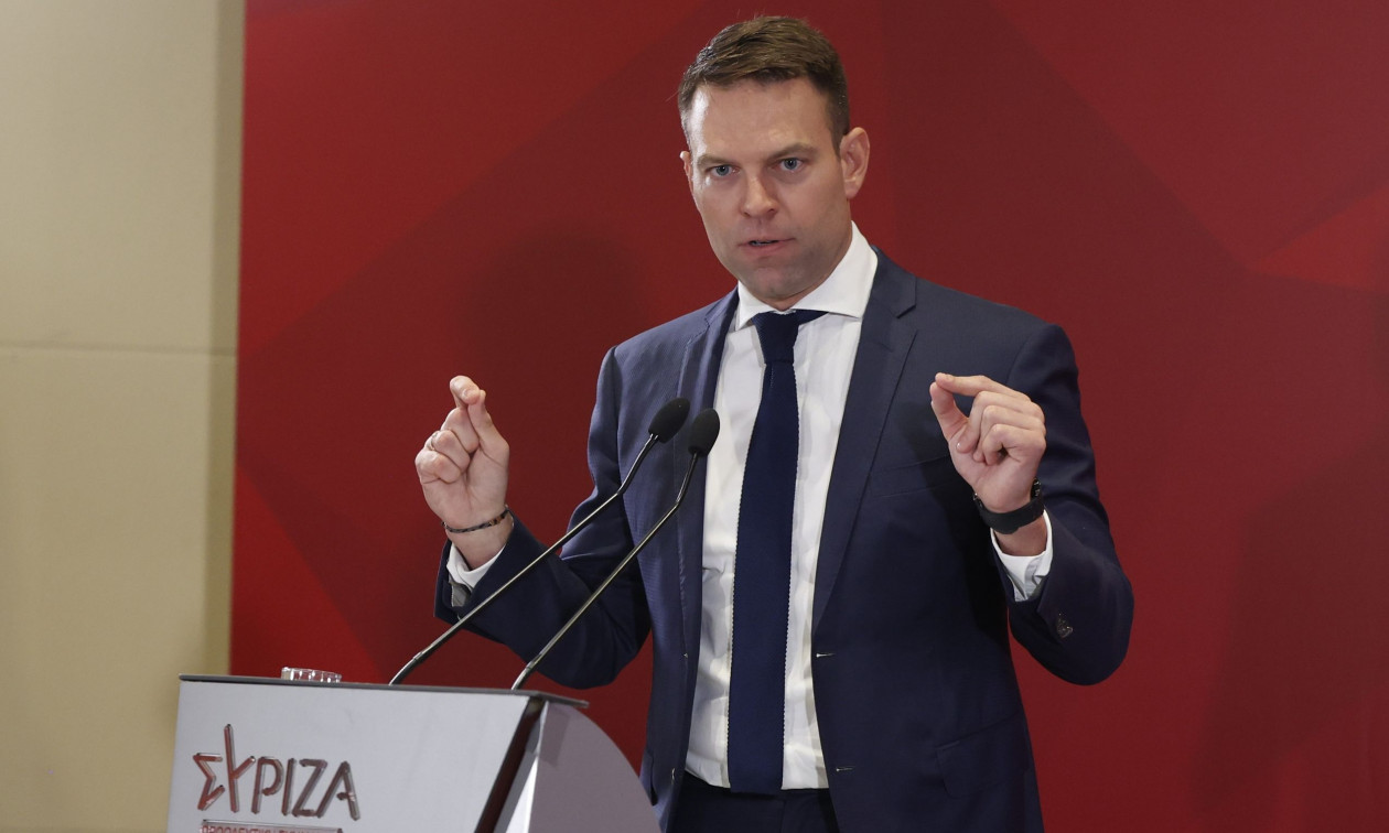 Με την πλάτη στον τοίχο ο Κασσελάκης: «Μασάζ» σε βουλευτές υπό τον φόβο γενικευμένης «ανταρσίας»