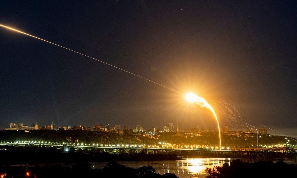 Η Ουκρανία έπληξε ρωσικό λιμάνι και πορθμείο κοντά στην Κριμαία- Ένας νεκρός και τέσσερις τραυματίες