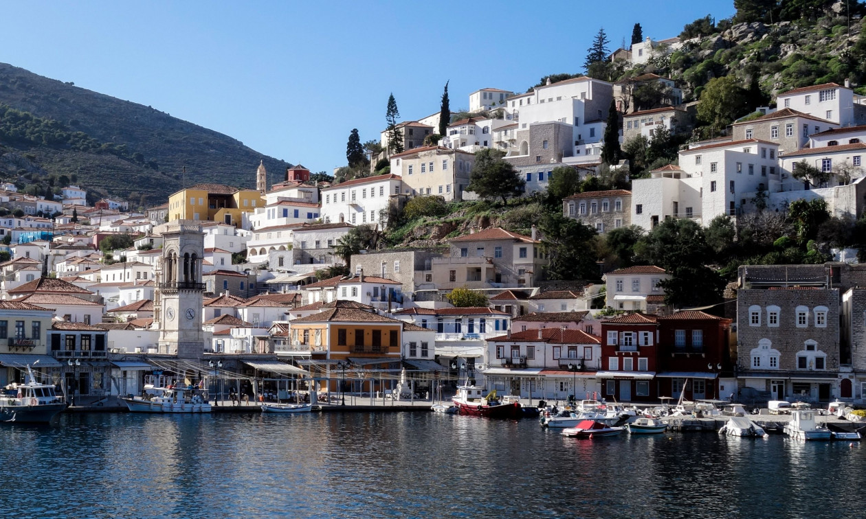 Οι διακοπές της τελευταίας στιγμής - Που επιλέγουν να ταξιδέψουν οι Έλληνες και με ποιο κριτήριο