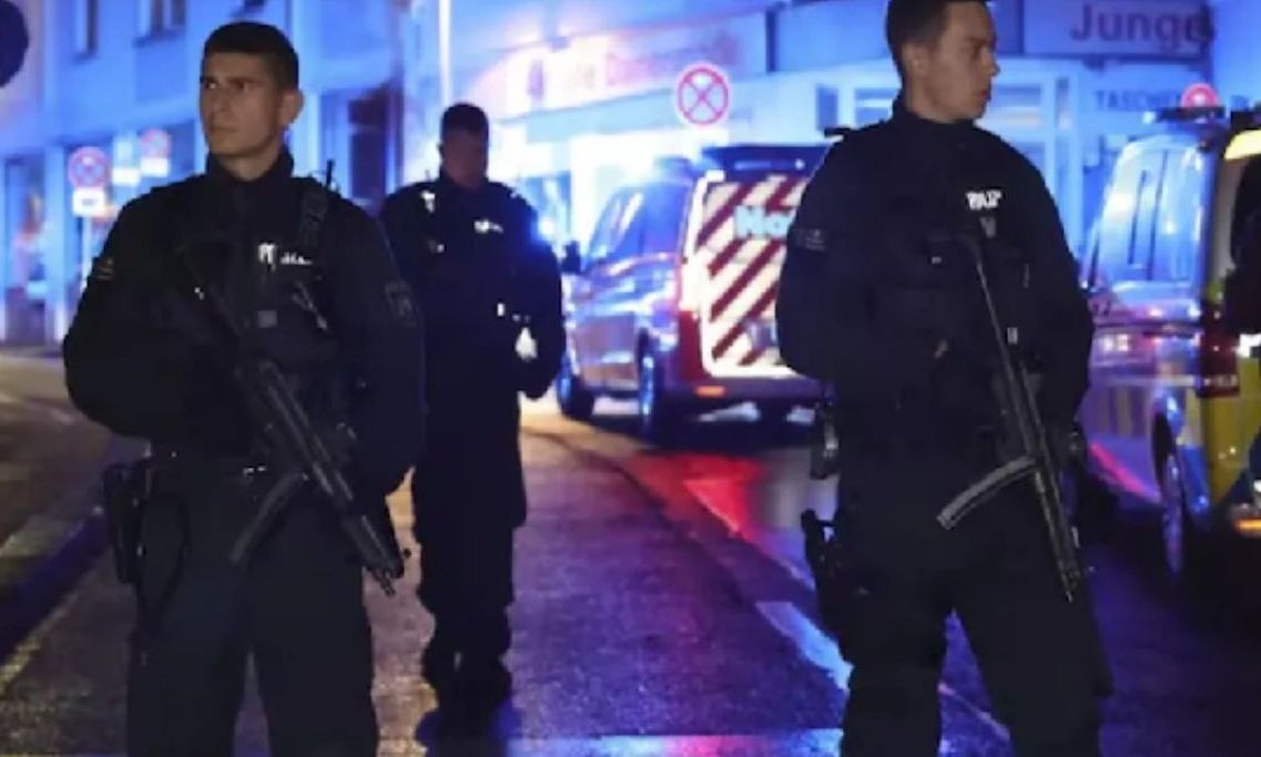 Γερμανία: Ανθρωποκυνηγητό για τον μακελάρη - Πέντε σοβαρά τραυματίες και τρεις νεκροί