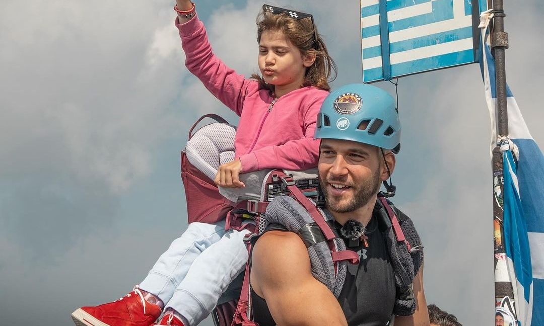 Σωτήρης Μπαρμπαρόσος: Ο άνδρας που μαζί με τη Λουκία κουβάλησε την ελπίδα στην κορυφή του Ολύμπου