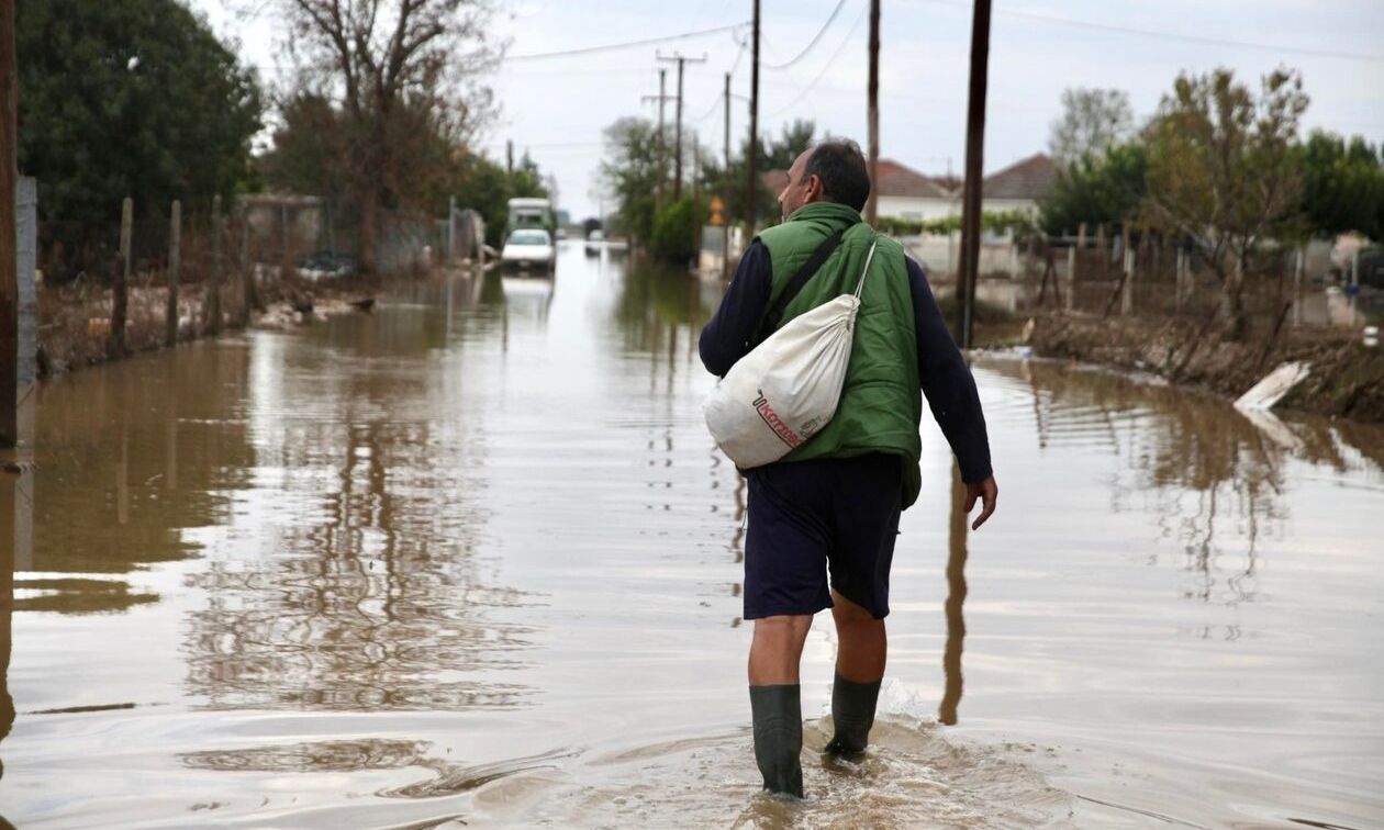 Επεκτείνεται κατά 6 έως 12 μήνες η προστασία από κατασχέσεις και οφειλές των πληγέντων από θεομηνίες