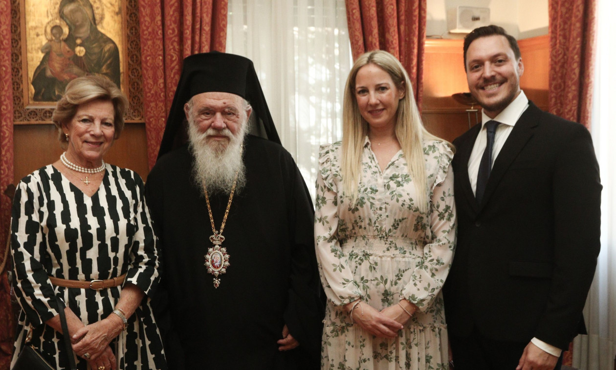 Θεοδώρα Γλύξμπουργκ: Πήρε την ευχή του Ιερώνυμου λίγο πριν τον γάμο της με τον Μάθιου Κουμάρ