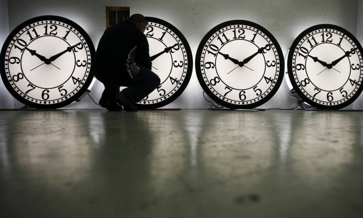 Αλλαγή ώρας 2024: Πότε θα γυρίσουμε τα ρολόγια μια ώρα πίσω - Η ανακοίνωση του υπουργείου Υποδομών