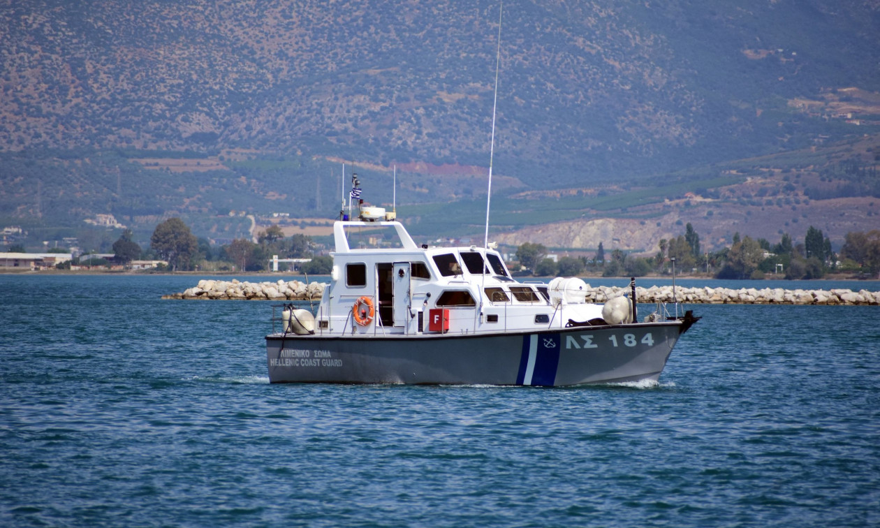 Πάρος: Συναγερμός στο Λιμενικό για εισροή υδάτων σε θαλαμηγό με 7 επιβαίνοντες