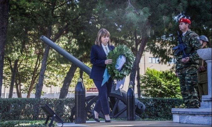 Σακελλαροπούλου: Πολύτιμη παρακαταθήκη, το σθένος και η ομοψυχία των ηρώων του '40