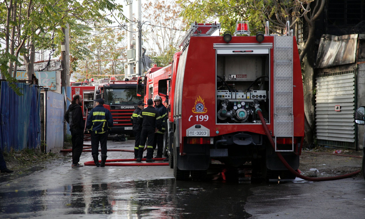 Λάρισα: Φωτιά σε σπίτι στο Ομορφοχώρι – Μητέρα και γιος στο 