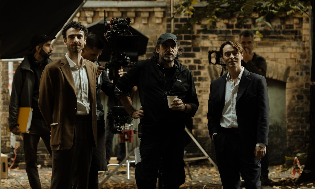 «Το λάθος»: Το βιβλίο του Αντώνη Σαμαράκη γίνεται ταινία - Βρεθήκαμε στα γυρίσματα