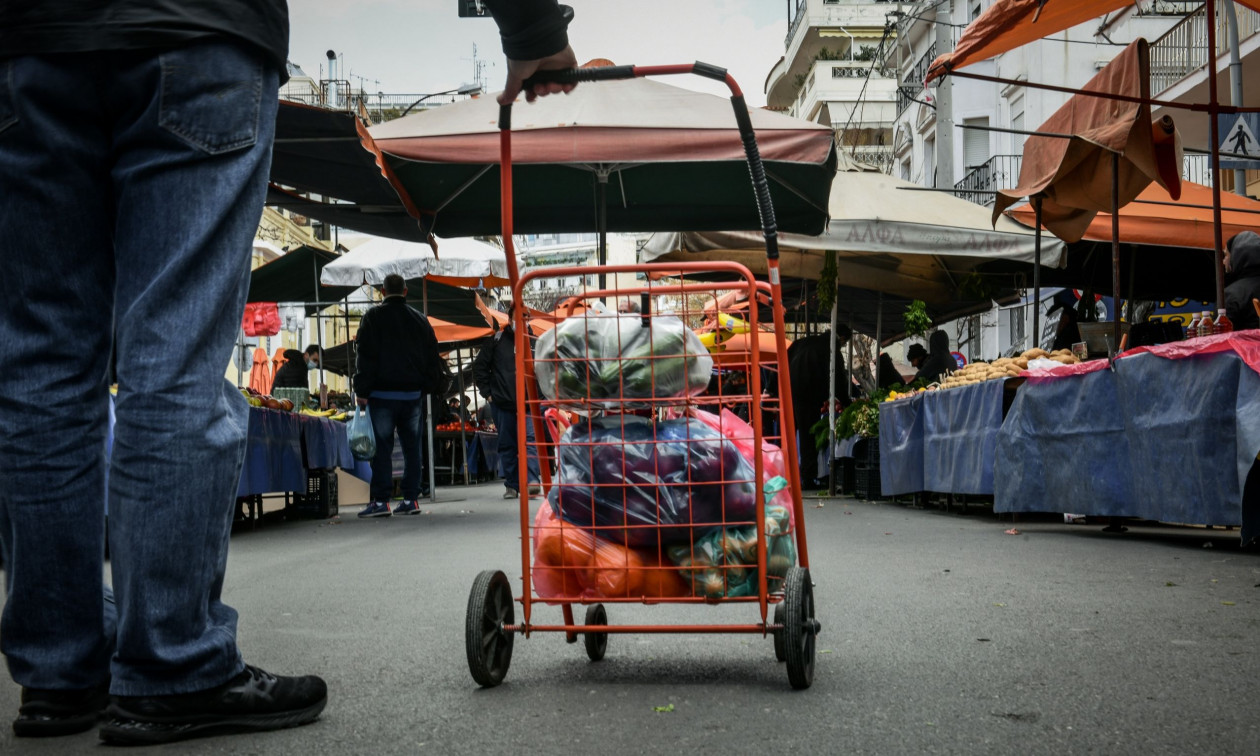 Ατύχημα σε λαϊκή αγορά στη Θεσσαλονίκη - Παιδί 2 ετών τραυματίστηκε με μαχαίρι στο πρόσωπο