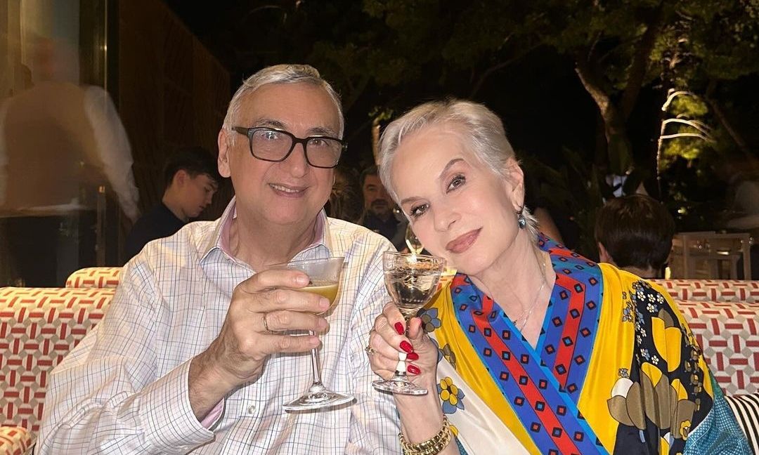 Δημήτρης Σούρας: Όταν μιλούσε για τη σύζυγό του - «Της αφιερώνω το 50% της  επιτυχίας μου» - Newsbomb