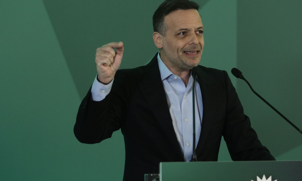 Δούκας - Διαφοροποίηση από ΠΑΣΟΚ για το «παρών» στο μεταναστευτικό: Καλύτερα να ψήφιζε όχι