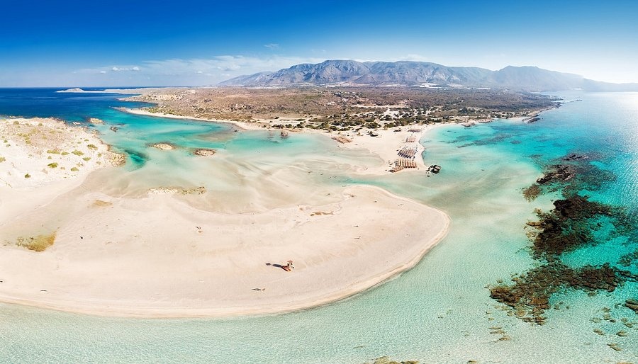 Νέες συλλήψεις για άγρα πελατών σε πάρκινγκ στο Ελαφονήσι – Δεν συμμορφώνονται παρά τους ελέγχους