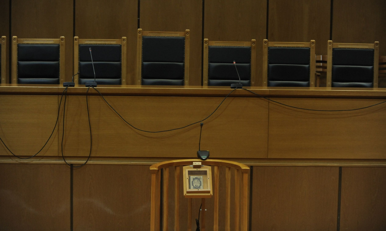 Επικό σκηνικό στη δίκη Πισπιρίγκου: Ακούστηκε το «Κελί 33» λίγο πριν ανακοινωθεί η απόφαση