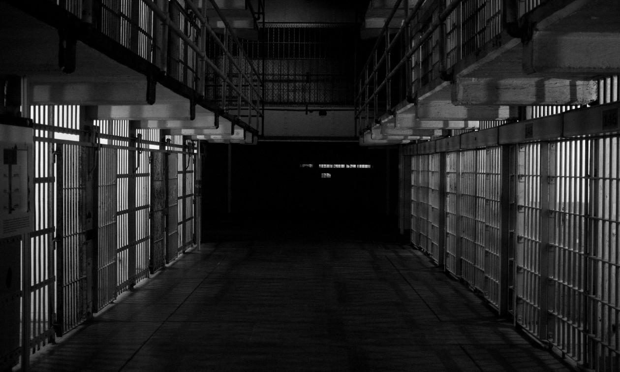 Φυλακές Λάρισας: Κρατούμενος επιτέθηκε σε σωφρονιστικούς υπαλλήλους –Έστειλε τον έναν στο νοσοκομείο