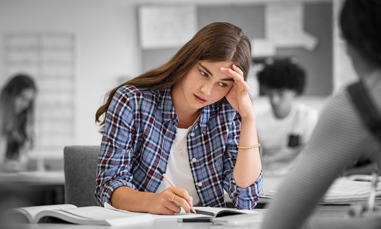 Πανελλήνιες και άγχος: Η σιωπηλή δοκιμασία των εφήβων - Οι συμβουλές της επιτυχίας