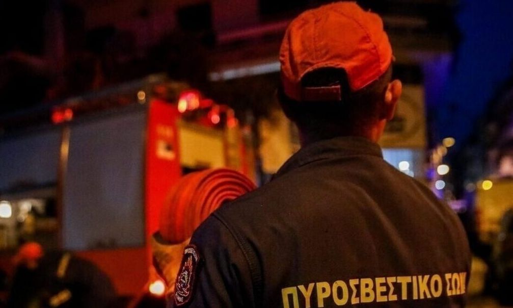 Φωτιά σε σούπερ μάρκετ στη Μυτιλήνη - Πληροφορίες για εγκλωβισμένη γυναίκα