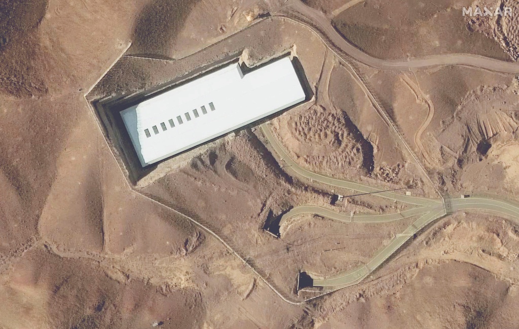 ΗΠΑ: Δύο βόμβες «bunker-buster» μπορούν να καταστρέψουν τα πυρηνικά του Ιράν στο βουνό Φορντό