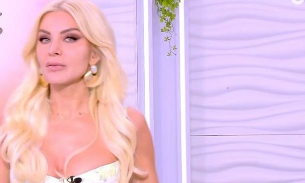 Κατερίνα Καινούργιου: Ξεβάφτηκε on air και αποχώρησε από την εκπομπή