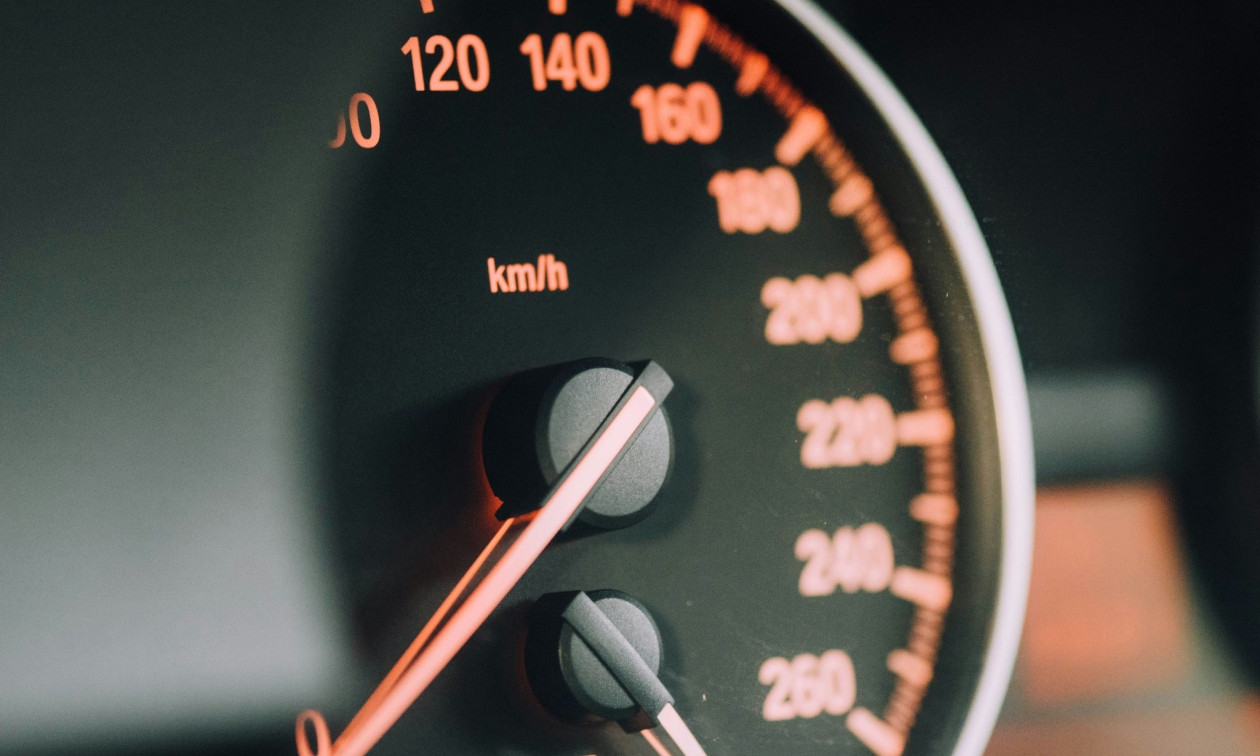 ΚΟΚ: Με αυτό το λάθος στην οδήγηση πληρώνεις έως 350€ και χάνεις το δίπλωμα για 30 ημέρες