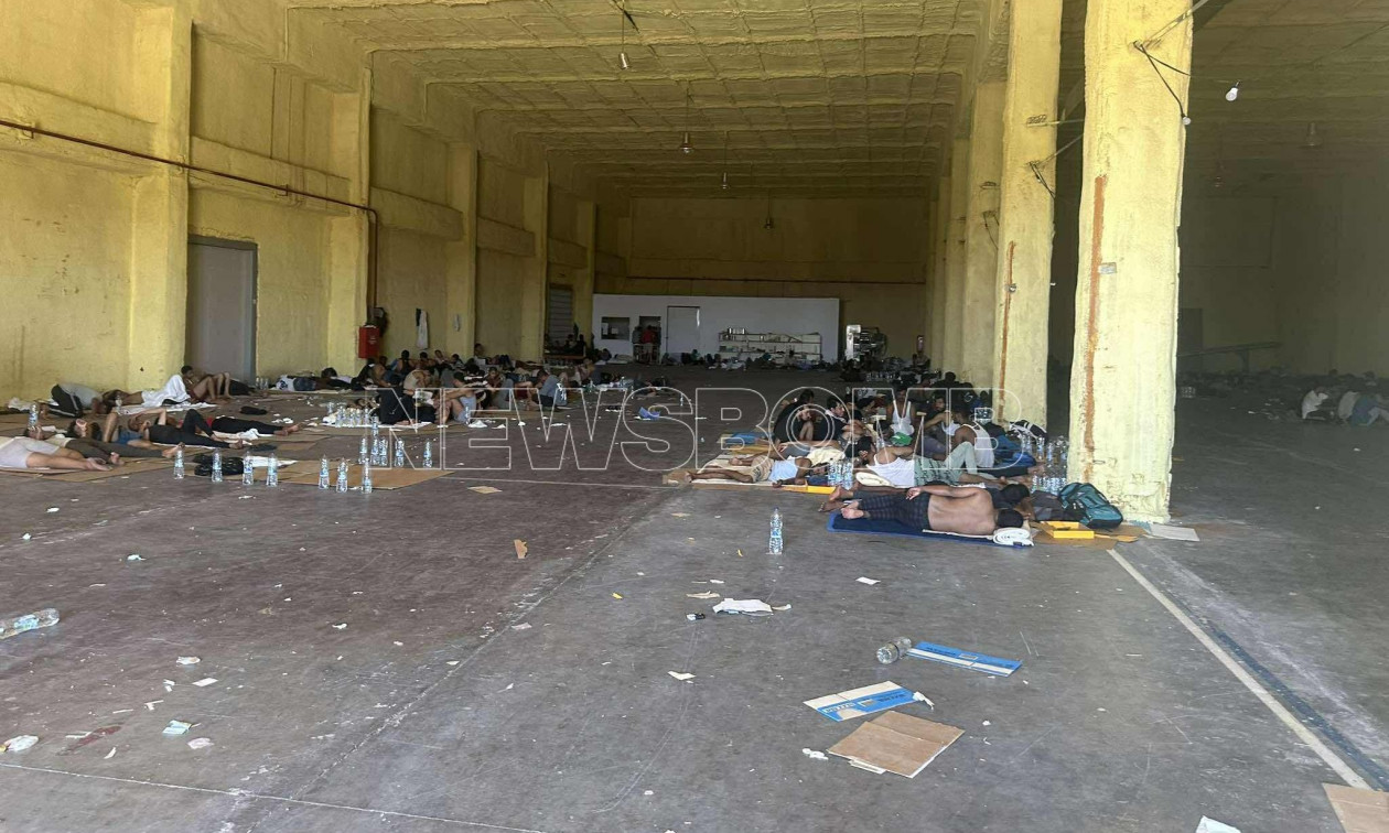 Απάντηση της κυβέρνησης σε Βενιζέλο και αντιπολίτευση για μεταναστευτικό: Δεν θα ανεχθούμε εισβολή