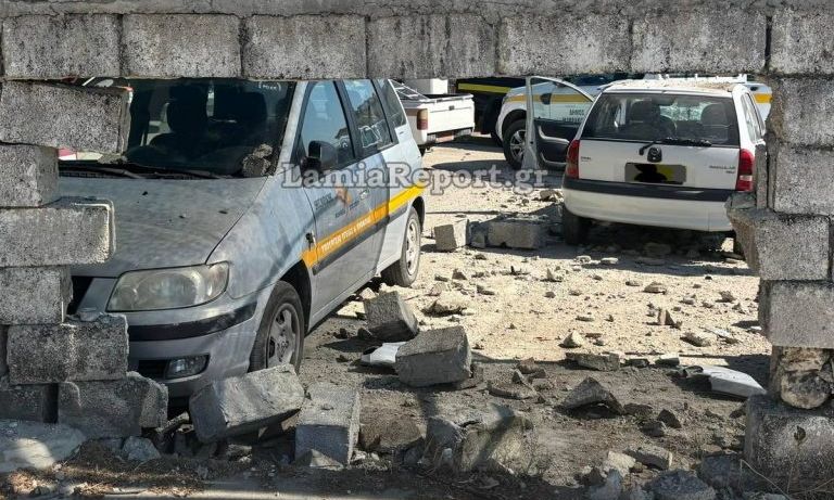 Απίστευτο τροχαίο στη Φθιώτιδα: Δεν έπιασαν τα φρένα και πέρασε μέσα από τοίχο