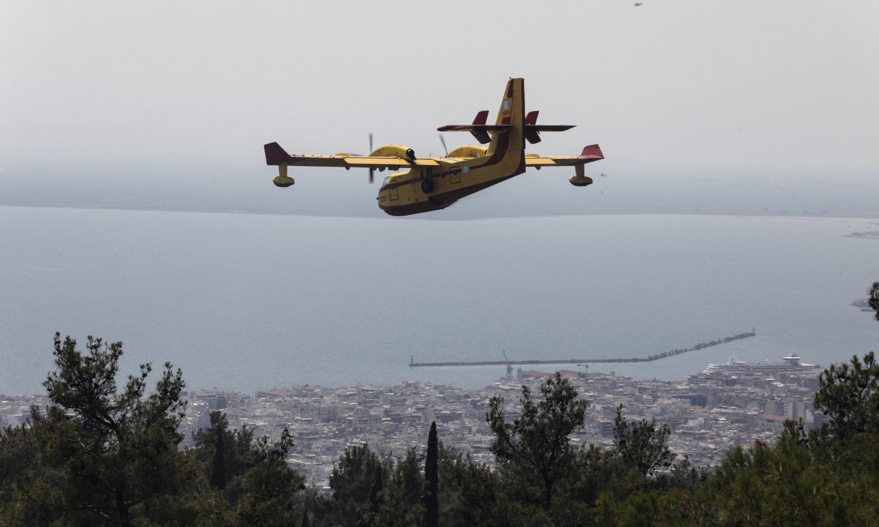 Αναγκαστική προσθαλάσσωση πυροσβεστικού αεροσκάφους στον Κορινθιακό