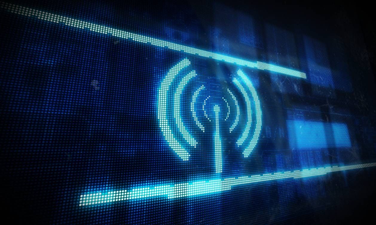 Ένα απλό κόλπο με το router που θα βελτιώσει το Wi-Fi σε όλο το σπίτι
