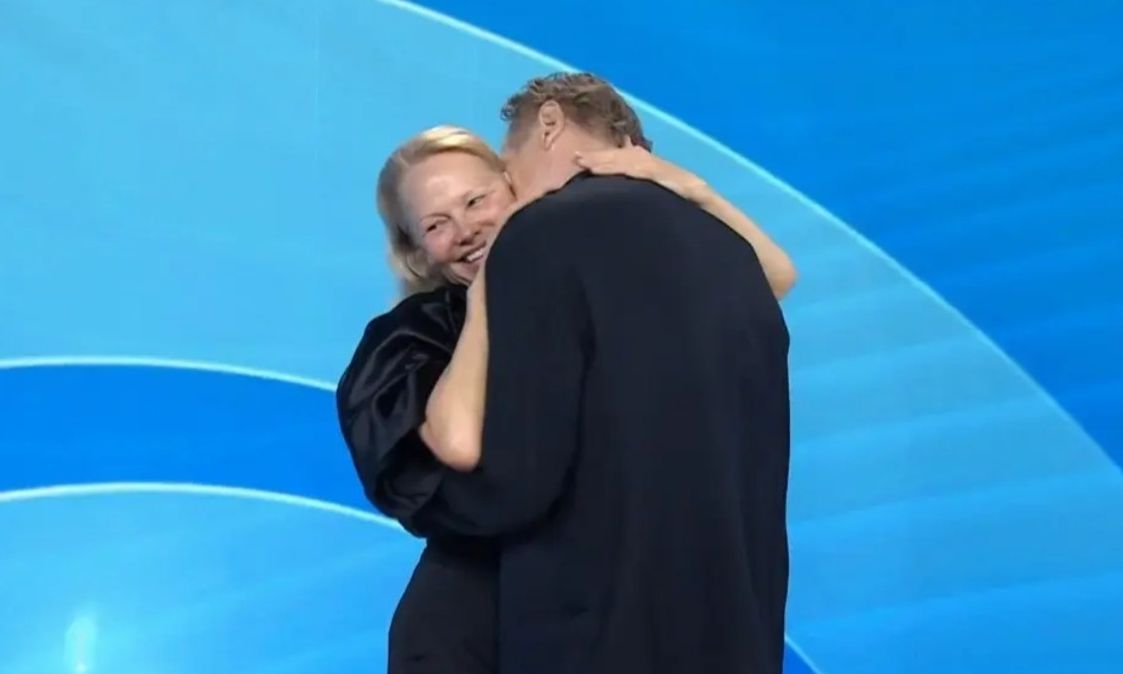 19341708-neeson-anderson-2.jpg?t=Q8B-fOwMOt3wLzq8jq7_sw