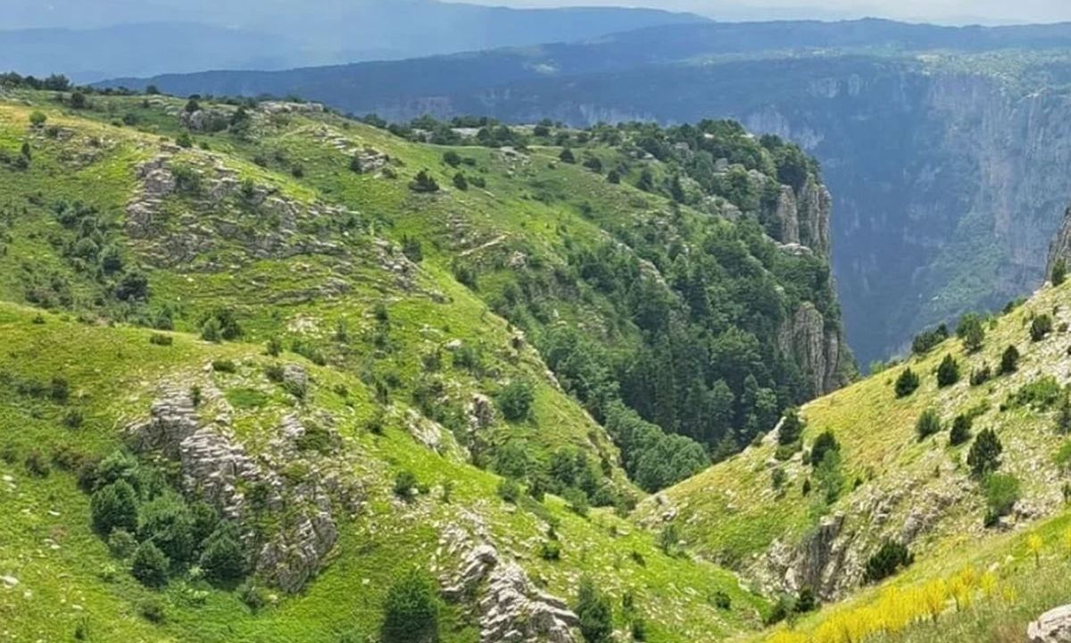 Η «Τρύπα του Όρνιου»: Μυστικά 556 μέτρων κάτω από την Αστράκα που αποκάλυψαν οι σπηλαιολόγοι