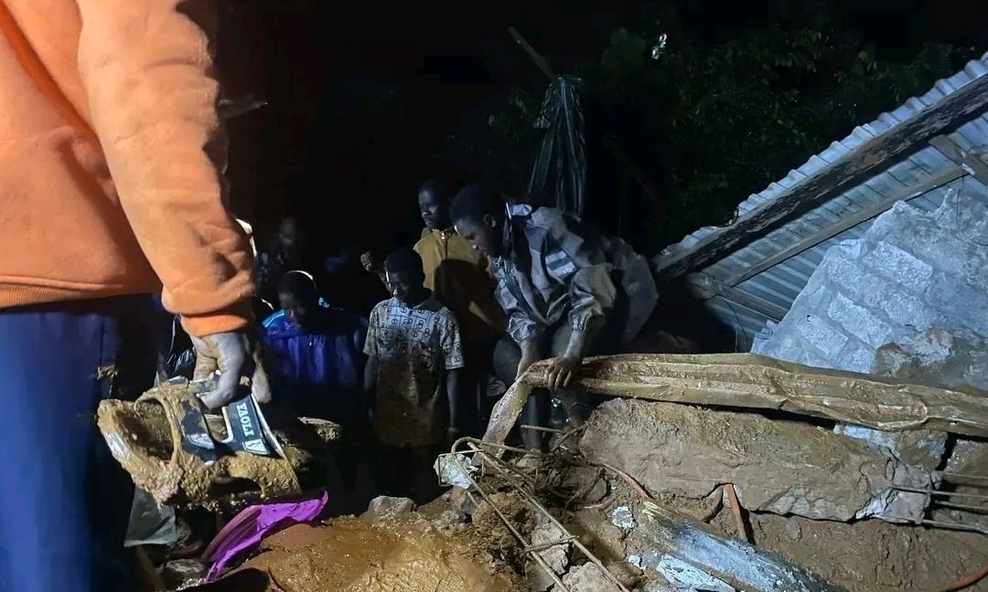 Σφοδρές βροχοπτώσεις προκαλούν κατολισθήσεις στη Γουινέα.