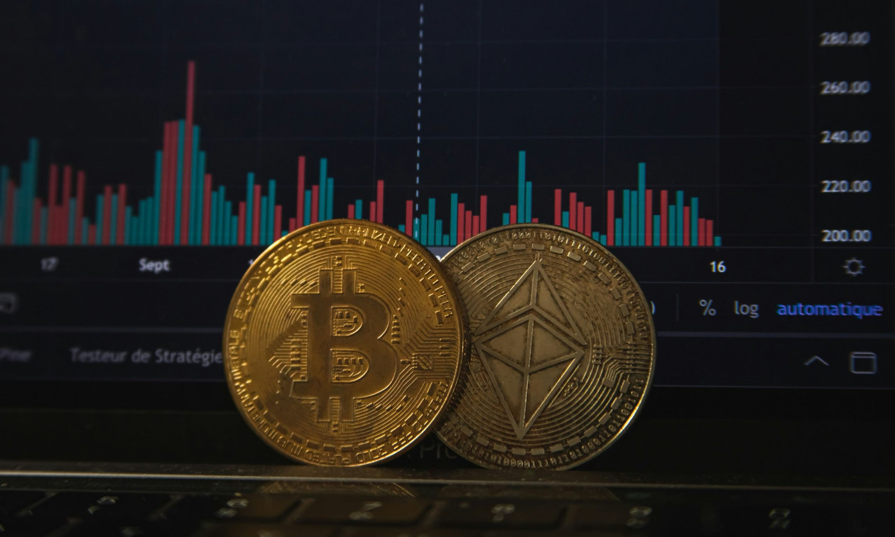 Πάτρα: Ηλικιωμένοι επένδυσαν 500.000 ευρώ σε κρυπτονομίσματα αλλά έπεσαν σε απατεώνες