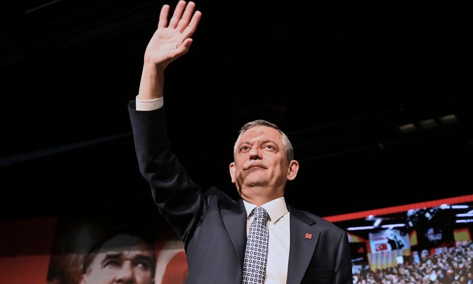 Τουρκία: «Βράζει» η αξιωματική αντιπολίτευση - Σε αγώνα καλεί ο Οζέλ