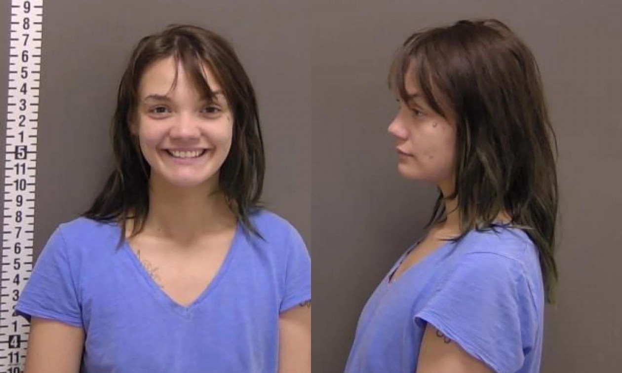 Άνοιξε με τσεκούρι το κεφάλι του εραστή της ενώ κοιμόταν - Η παρανοϊκή χαμογελαστή φωτογραφία