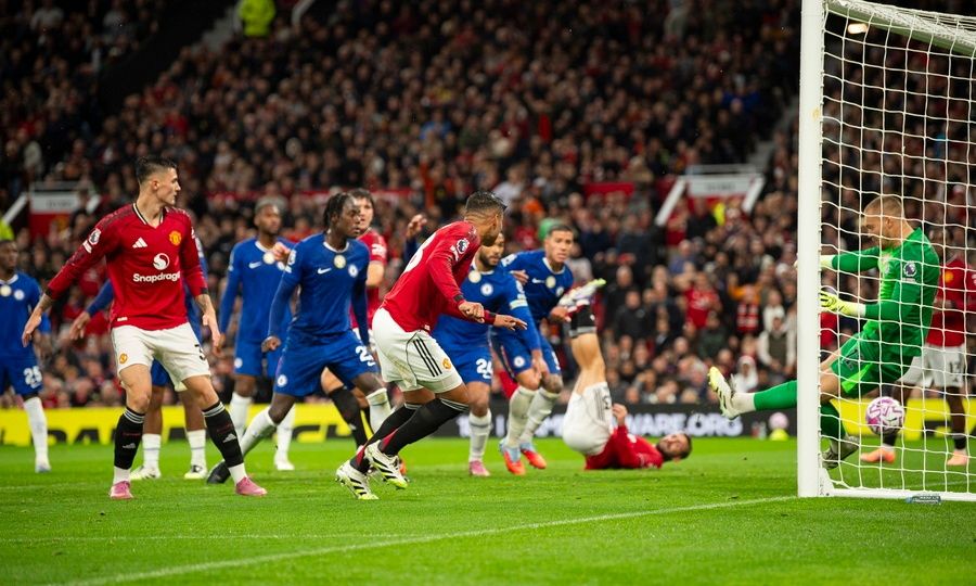 Σημαντική νίκη για τη Γιουνάιτεντ στην Premier League.