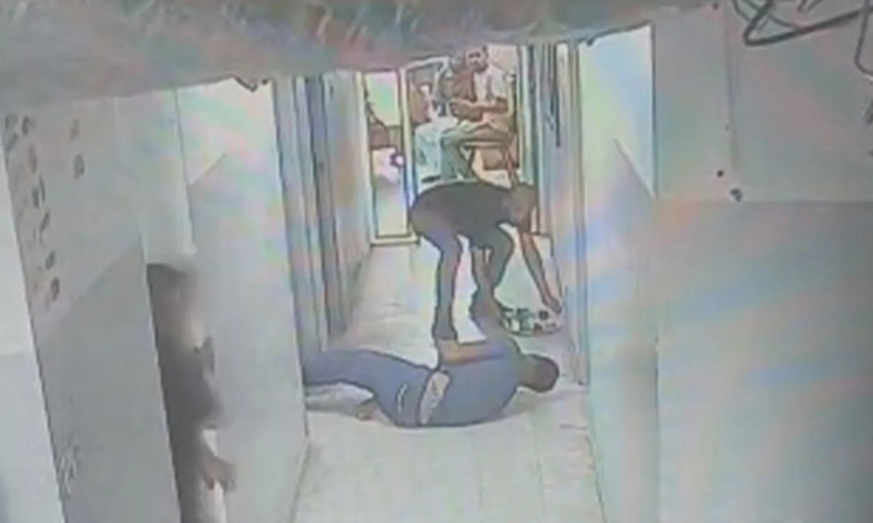 df2d56f6-palaistinios-dexetai-pyrobolismo.jpg?t=NoIggVJK71Dkkz84lpN8rw