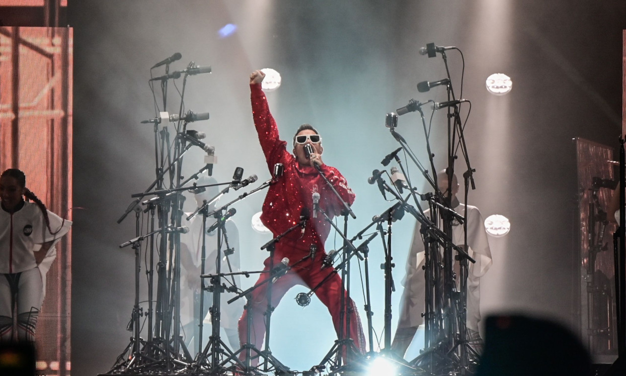 Ρόμπι Γουίλιαμς: Εντυπωσιακές φωτογραφίες από το show του Βρετανού super star στο Καλλιμάρμαρο
