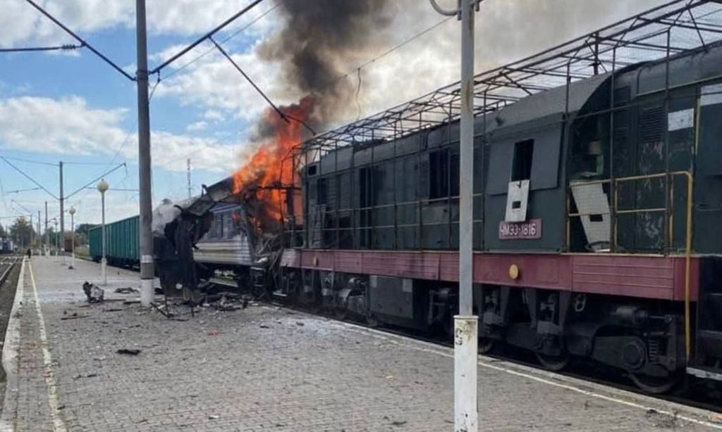 Ουκρανία: Τουλάχιστον 30 τραυματίες από ρωσικό πλήγμα σε σιδηροδρομικό σταθμό στο Σούμι